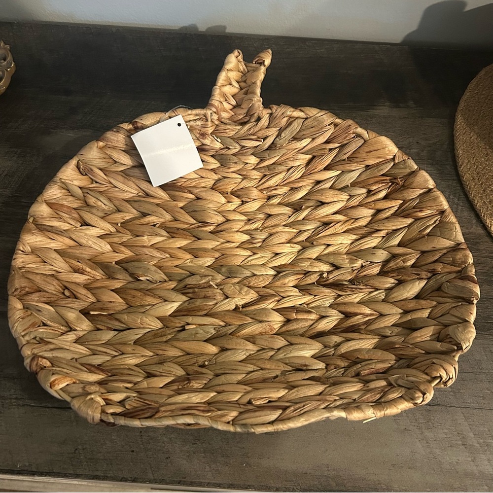 Robert Stanley Signature Collection Hyacinth Woven Pumpkin Tray fall
